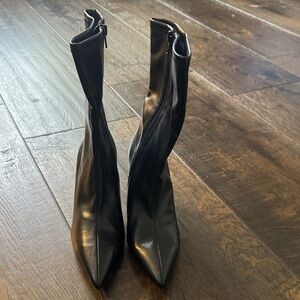 XOXO Tabitha - Elegant Black Women's Ankle Boots